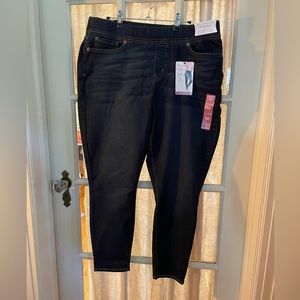 Levi Strauss Pull On Skinny Jeans